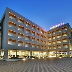Click Hotel Pithampur